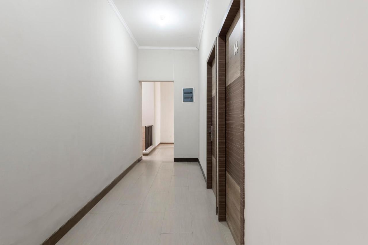 Reddoorz Near Grand City Mall 2 Surabaya Exterior foto
